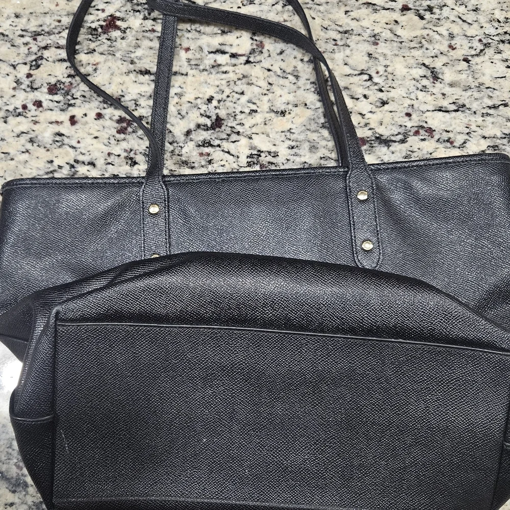Authentic Coach Black Crossgrain Leather F38848 Tote Shoulder Bag – Zip Top - Picture 5 of 6